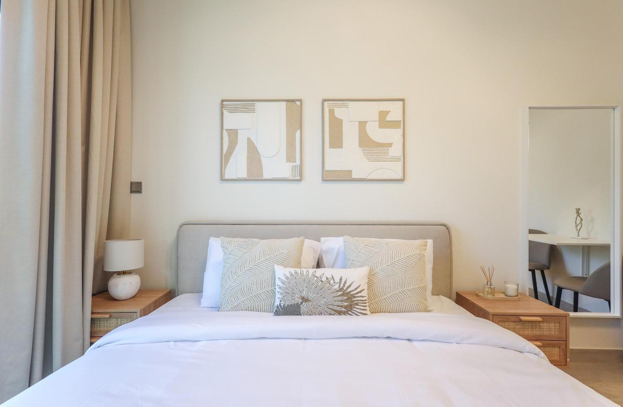 Elite Lux Homes - Modern In Azizi Riviera Prime Location Dubai