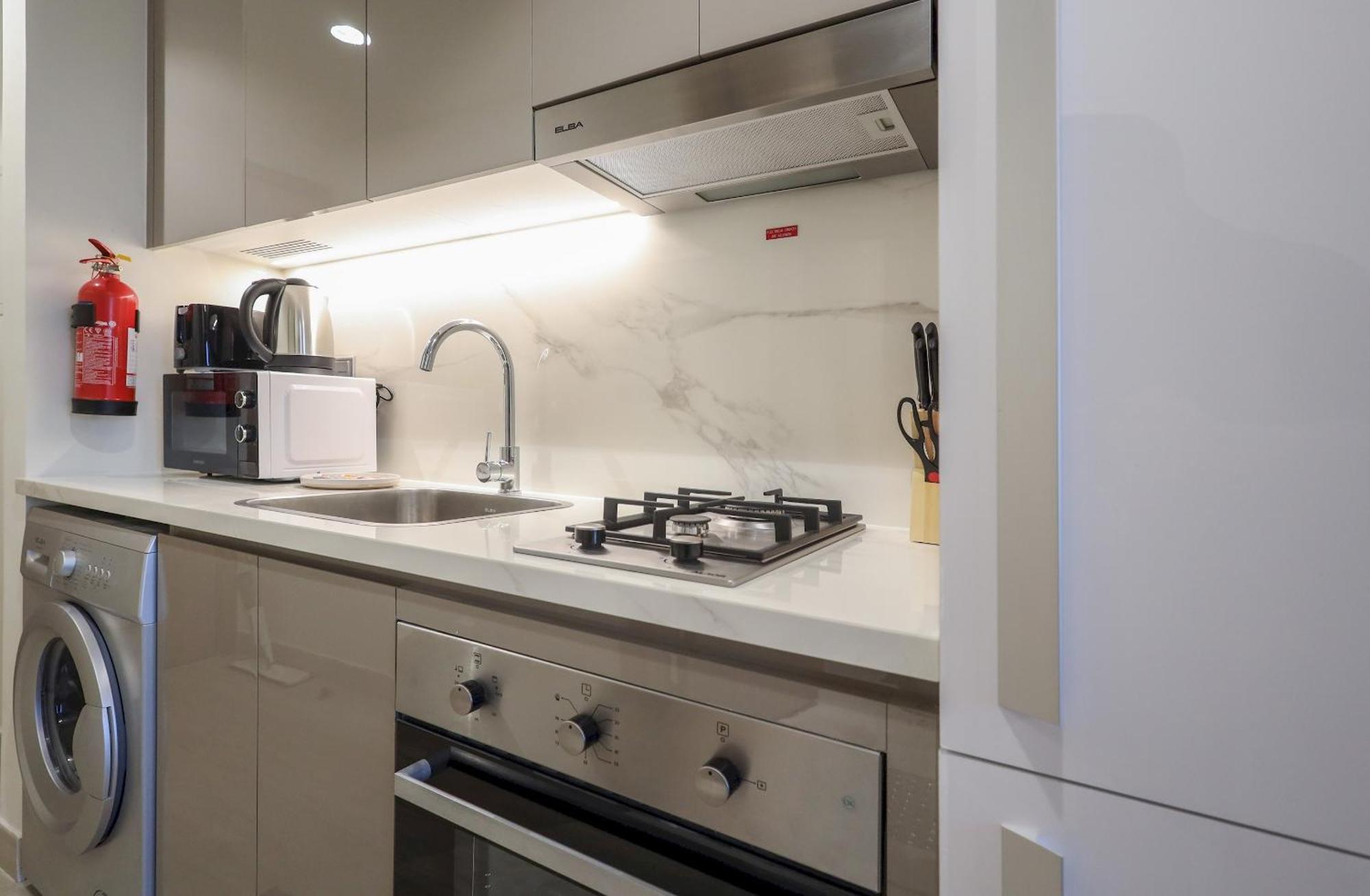 Elite Lux Homes - Modern In Azizi Riviera Prime Location Apartment *