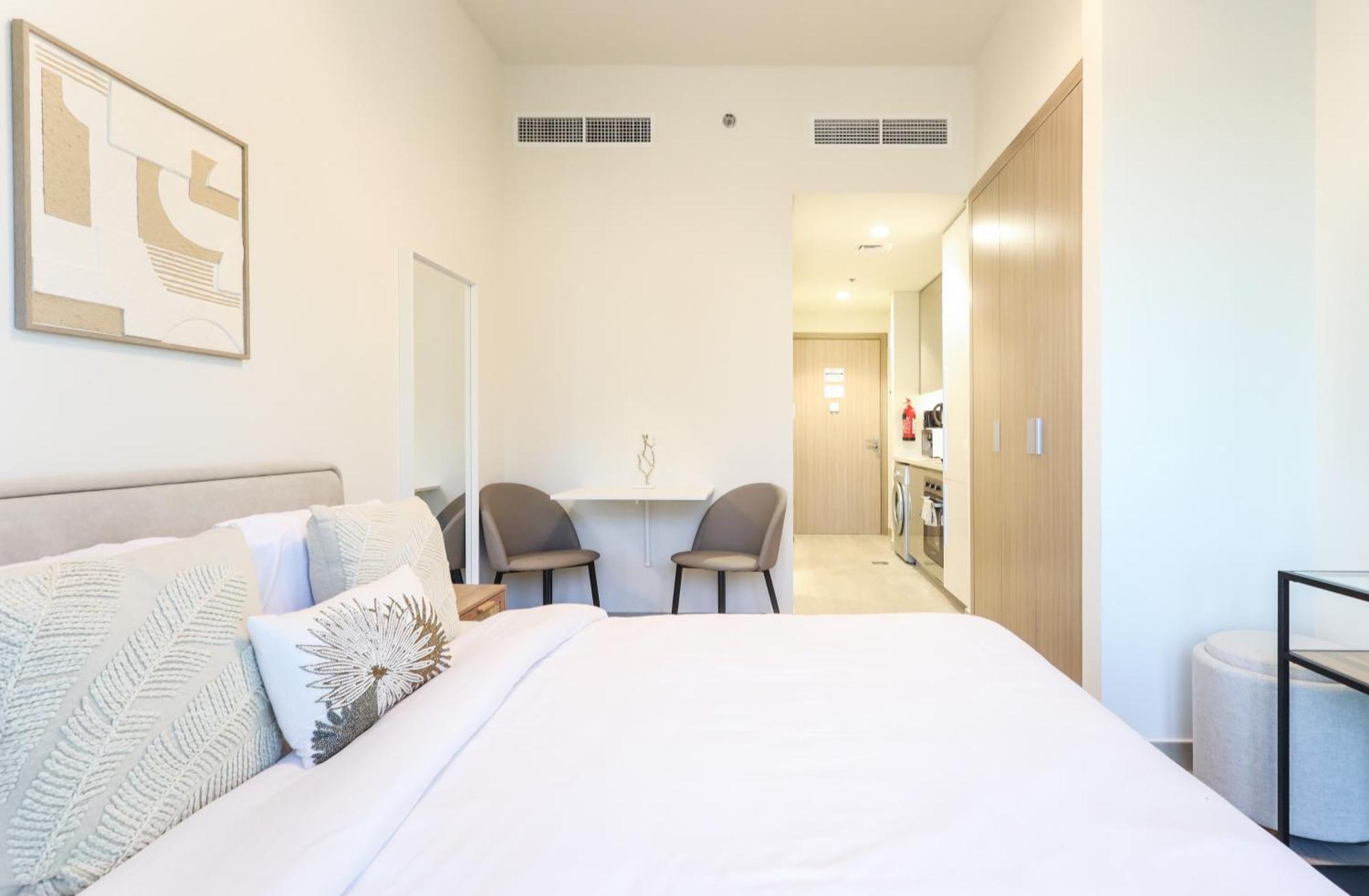 Elite Lux Homes - Modern In Azizi Riviera Prime Location *