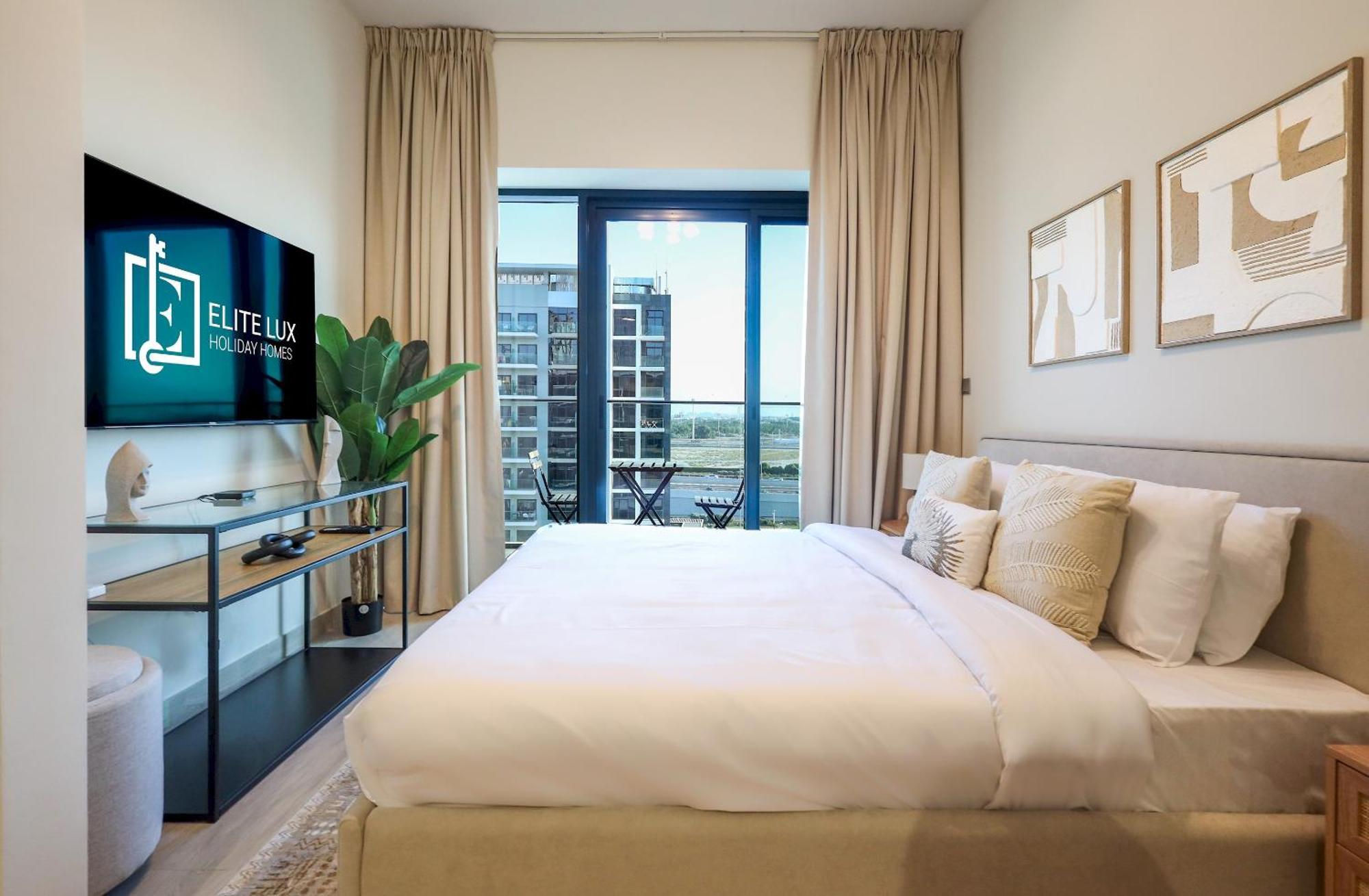 Elite Lux Homes - Modern In Azizi Riviera Prime Location *