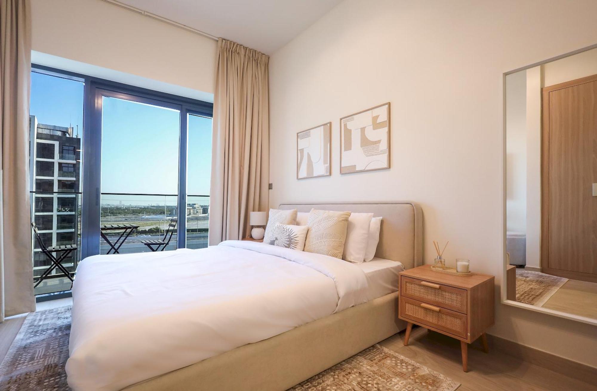 Elite Lux Homes - Modern In Azizi Riviera Prime Location Apartment